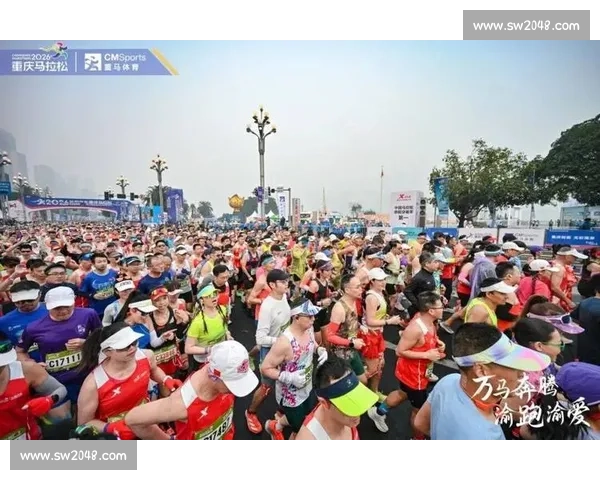 城市马拉松激情开跑万名跑者竞逐耐力与梦想刷新赛道纪录